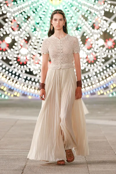 Look 79